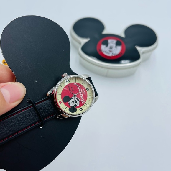 Mickey Mouse Club Vintage Collectible Leather Strip Watch Members 55 - Picture 2 of 4